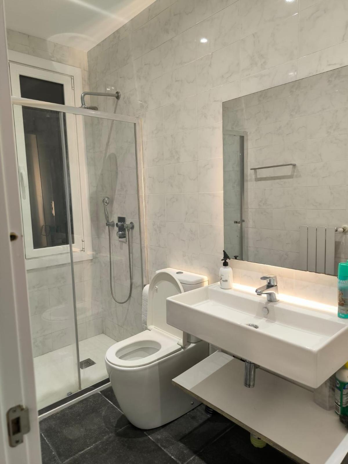18 Habitacion En Vivienda Centrica Bilbao Buitenkant foto